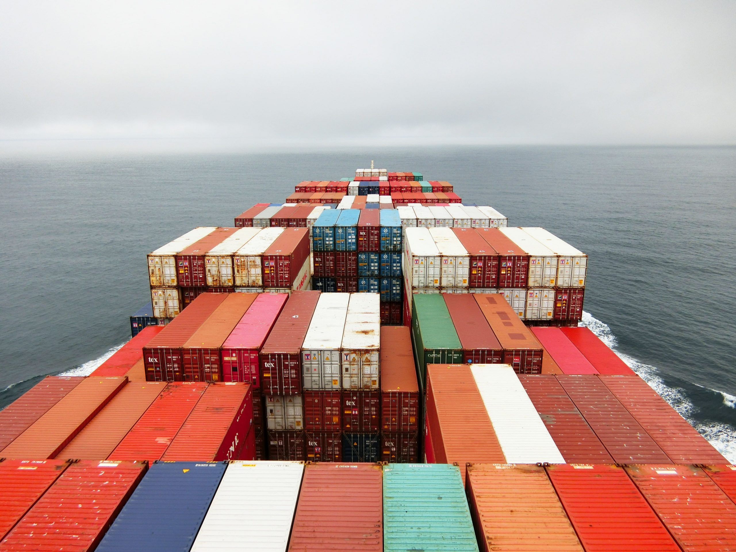 shipping-containers-on-cargo-ship-ocean
